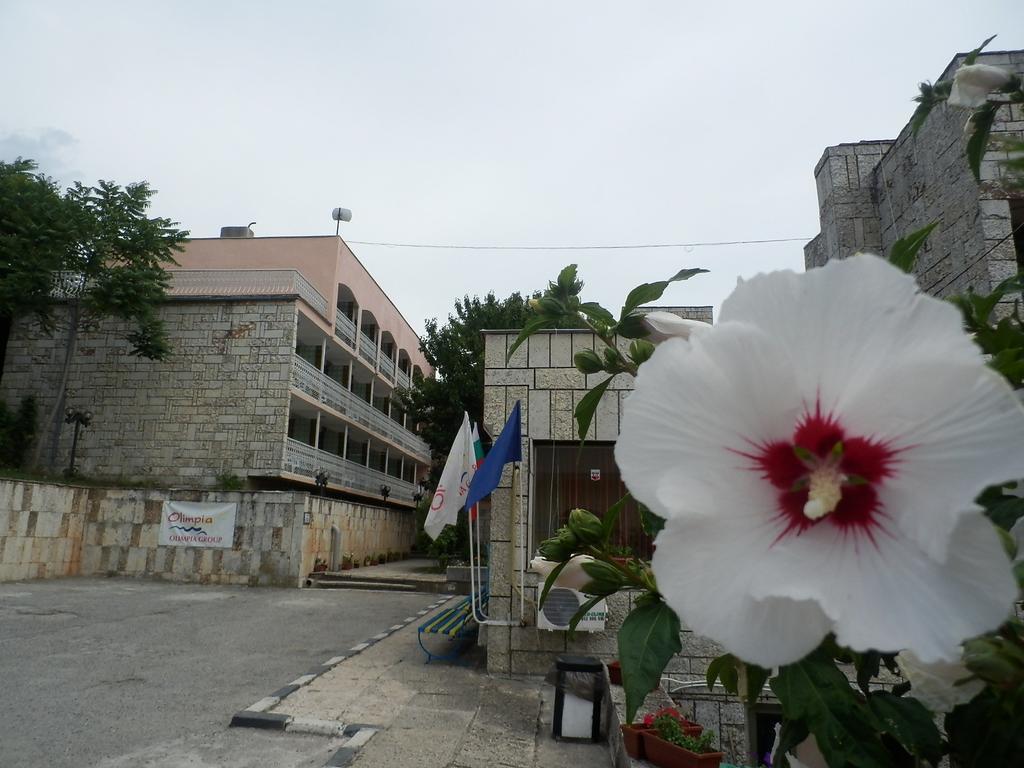 Olimpia Supersnab Hotel بالشيك المظهر الخارجي الصورة