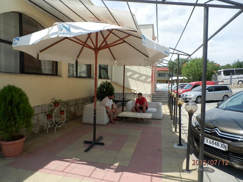 Olimpia Supersnab Hotel بالشيك المظهر الخارجي الصورة