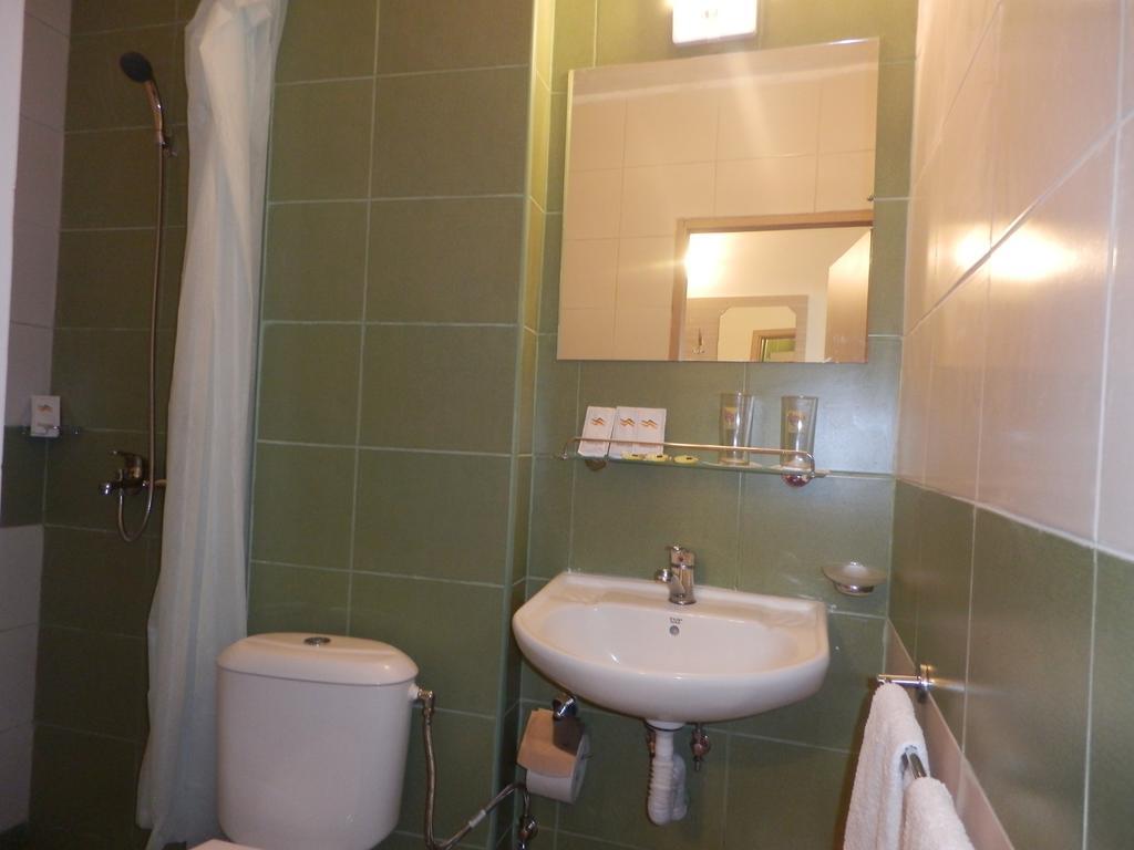 Olimpia Supersnab Hotel بالشيك المظهر الخارجي الصورة